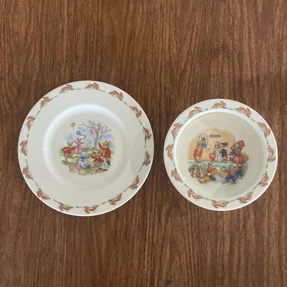 BUNNYKINS ROYAL DOULTON TWO PIECE SET Vintage